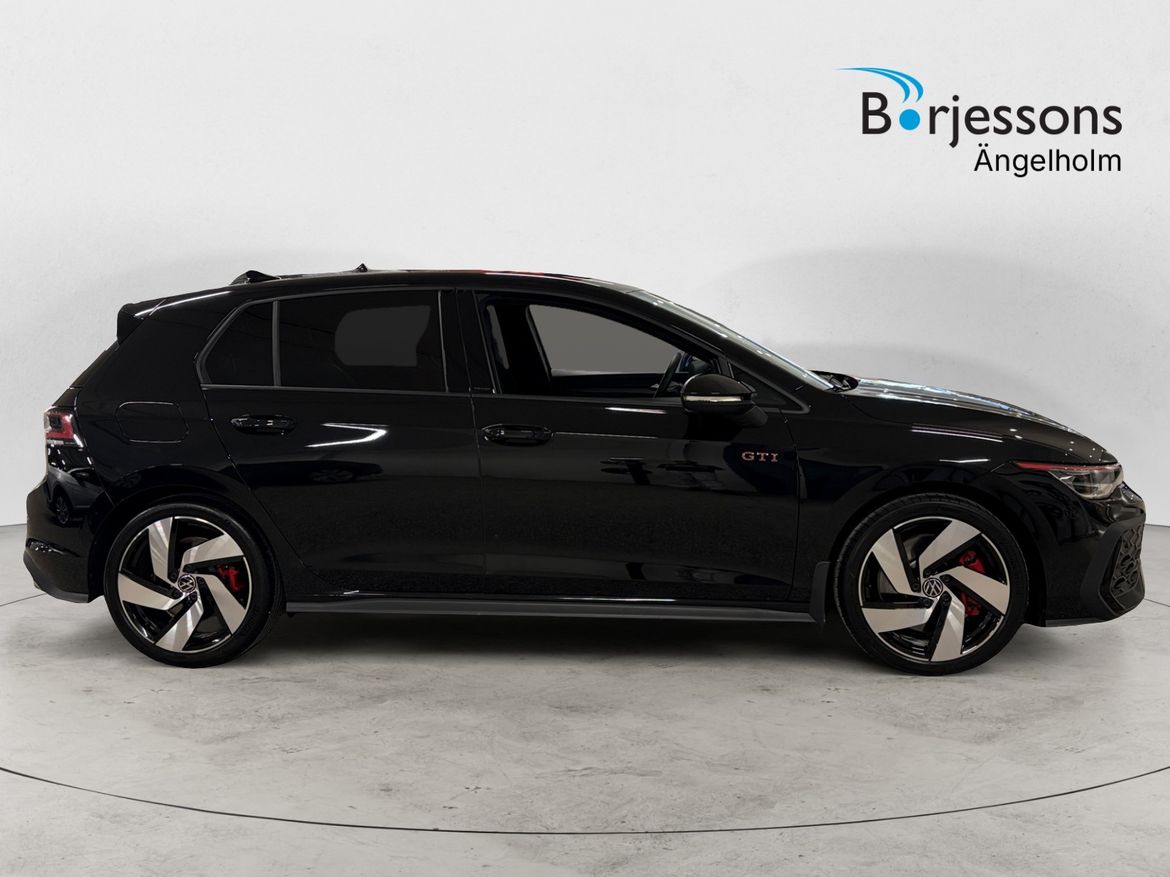Volkswagen Golf GTI 2026, bild 2/10