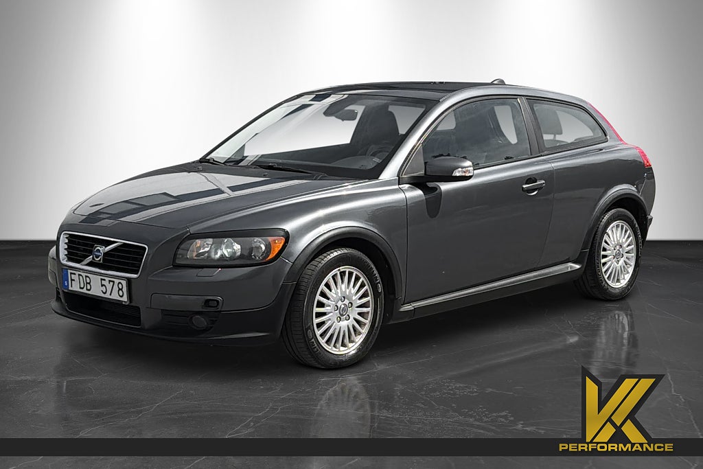 Volvo C30 2.4 Momentum Euro 4 | NYSERVAD | LÅGMIL