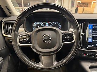 Volvo V90 Cross Country D4 AWD Momentum Plus Drag D-värm S&V
