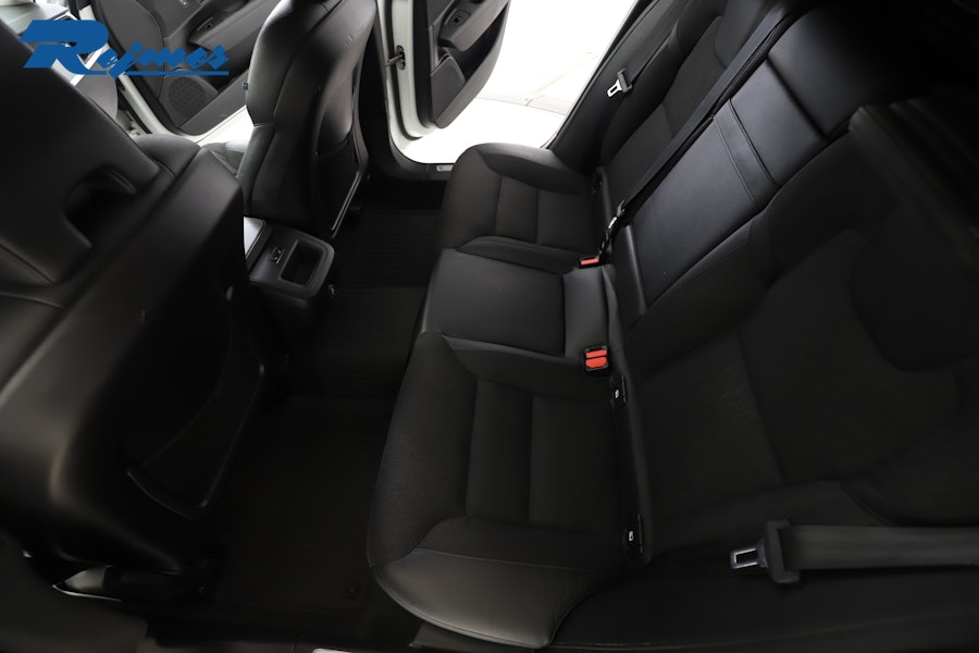 Volvo V90 D4 AWD Momentum Advanced SE II 2020, bild 7/50