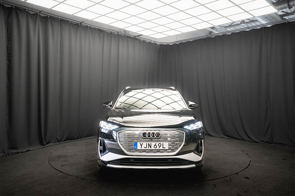 Audi Q4 E-Tron 45 QUATTRO S-LINE KAMERA HEAD-UP SONOS 1-ÄGARE MOMS