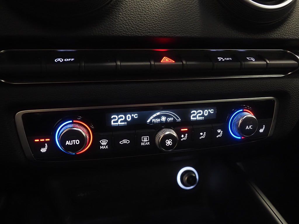 Audi A3 Sportback 1.0 TFSI 115hk P-Sensorer Farthållare 2017