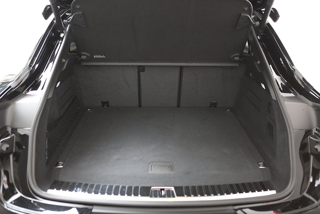 Porsche Cayenne Turbo E-Hybrid 739hk Coupé GT-Pack PCCB 2025