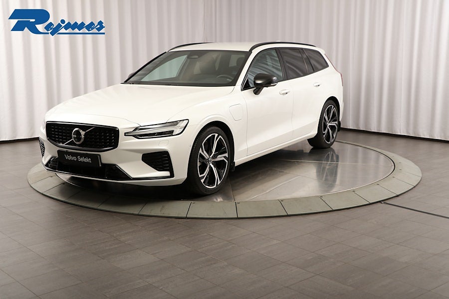 Volvo V60 T6 Plus Dark Edition/Drag/360/H&K