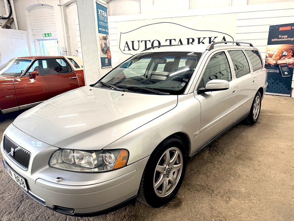Volvo V70 2.4 Business, Nybesiktigad, Drag