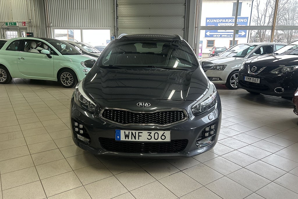 Kia Ceed 1.6 CRDi GT-Line / SUPERDEAL 3.95% / B-KAMERA / 