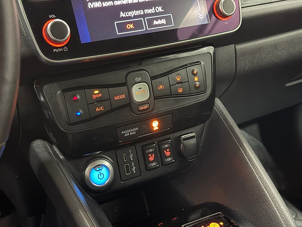 Nissan Leaf N-Connecta | 40kwh | 360kamera | Värmepump 2023