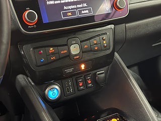 Halvkombi Nissan Leaf 15 av 23