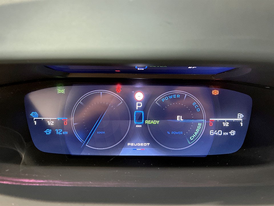 Bild på Peugeot 408 GT PHEV 225hk Aut DRAG PANO ELSTOLAR HELSKINN