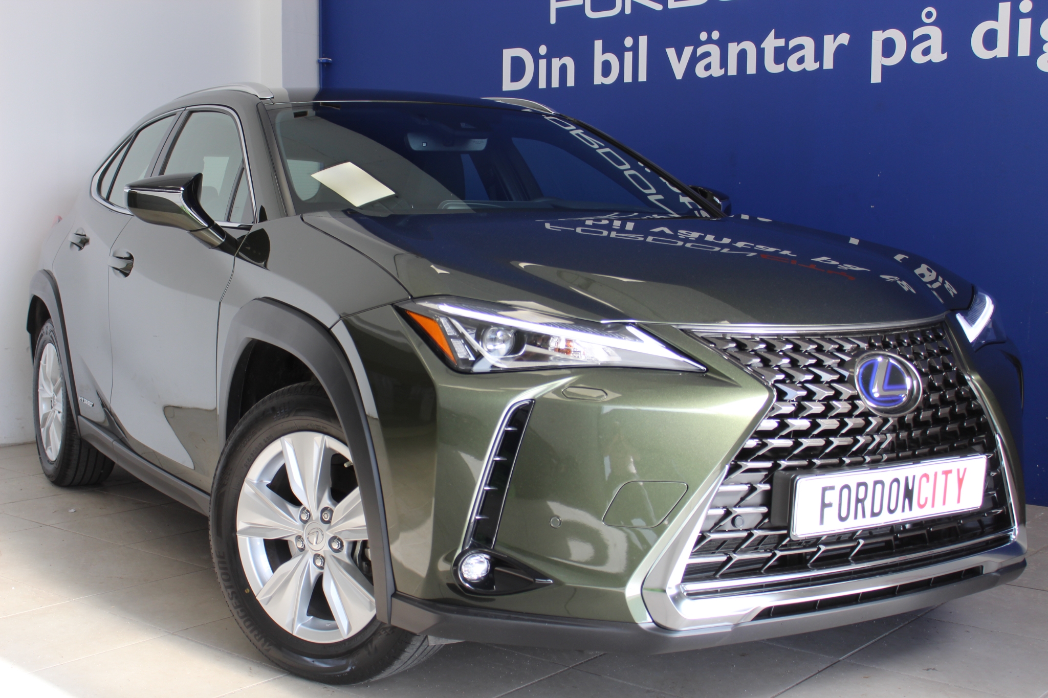 Lexus UX 250h E-Four CVT Euro 6 184hk 2021, photo 2/56