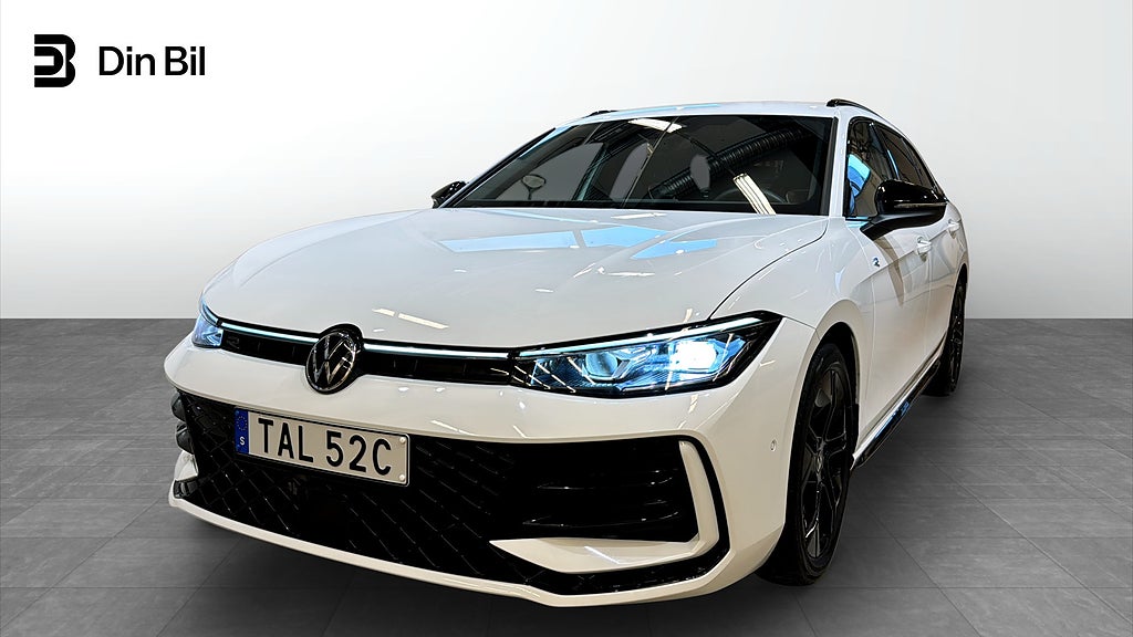 Volkswagen Passat R-Line Black TDI193 DSG 4M P-värmare/Drag