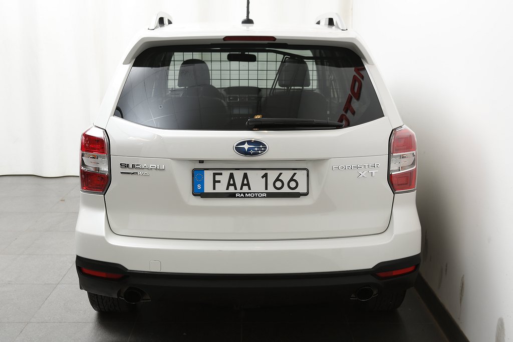 Subaru Forester 2,0 XT 241hk AWD Aut Pano Skinn Dragkrok 2015