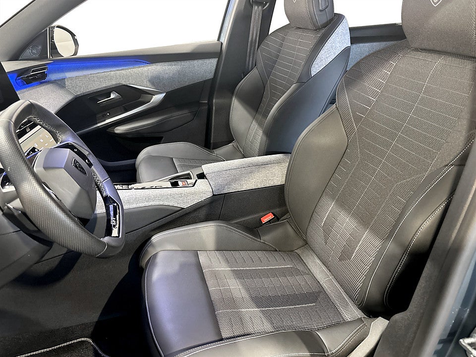 Bild på Peugeot 5008 GT Hybrid 145hk Aut 7-SITS B-KAMERA CARPLAY