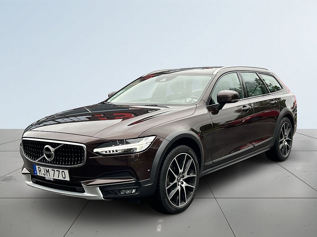Volvo V90 Cross Country D5 AWD Aut Inscription Pro B&W/Pano/HuD/BLIS/Kamera/SoV