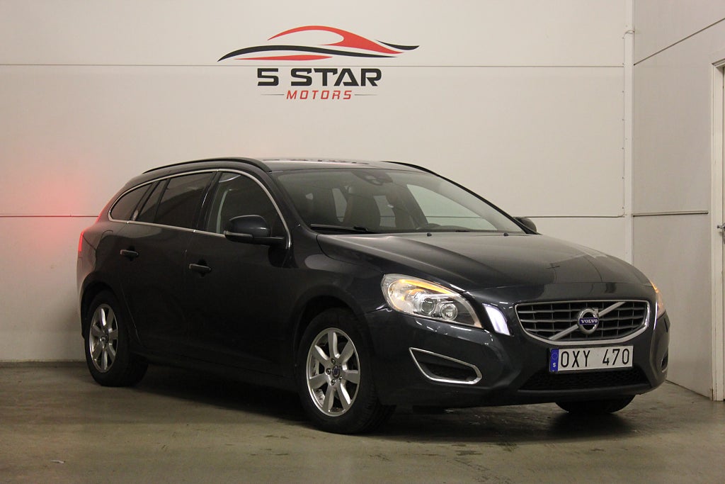 Volvo V60 D3 Momentum Euro 5 | P-sensor | Bluetooth