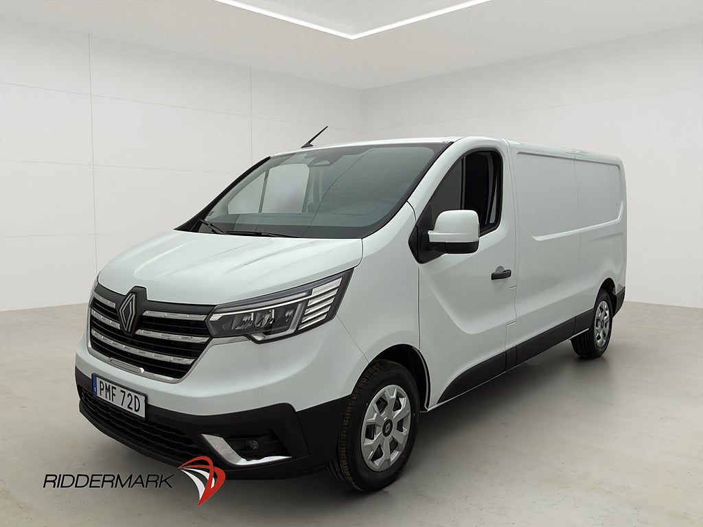 Renault trafic L2 150hk Cockpit Dragkrok Kamera CARPLAY Moms