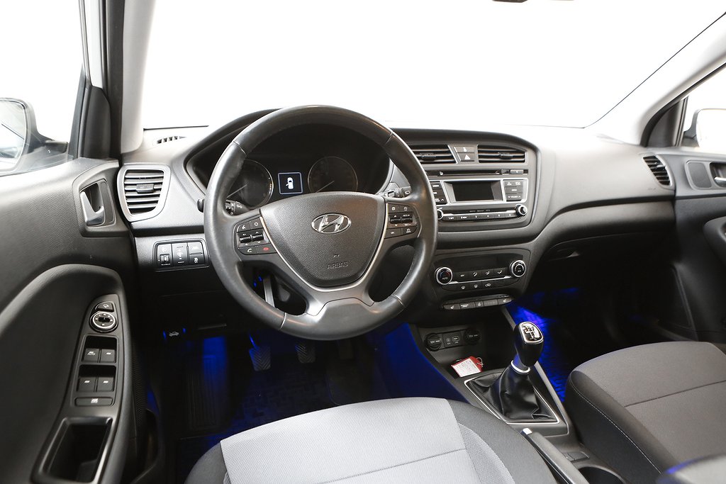Hyundai i20 1,4 Premium 101hk 5D Panorama Kamera 2016