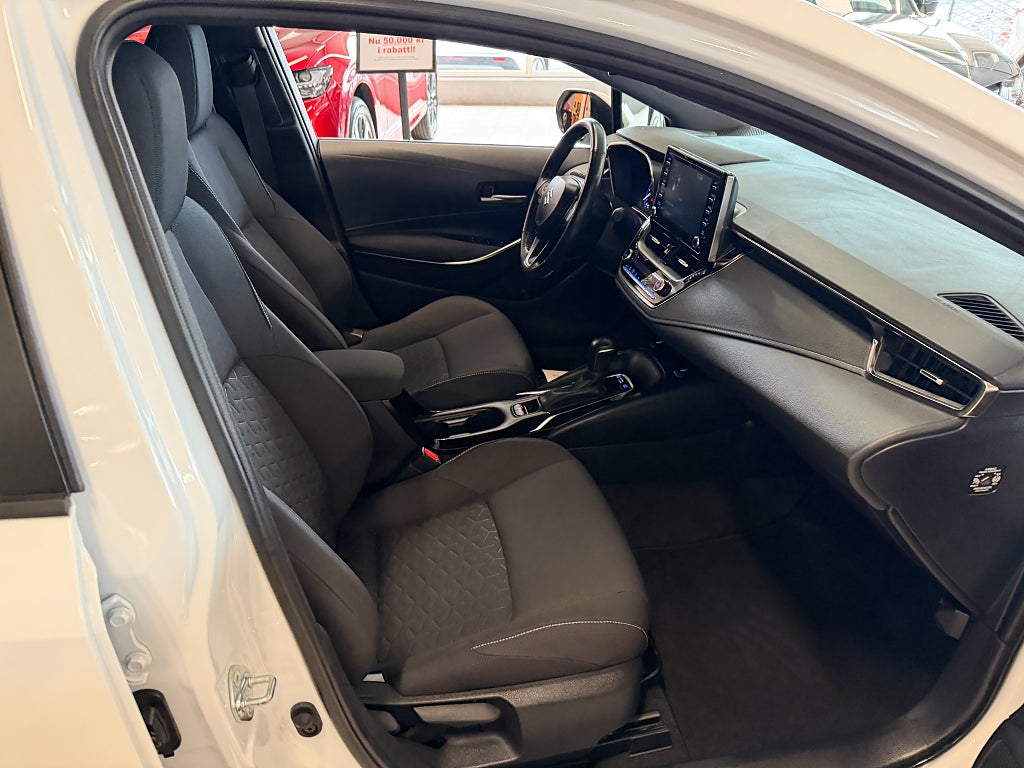Suzuki Swace Hybrid 1.8 VVT-i E-CVT 122 hk Endast 3737 mil