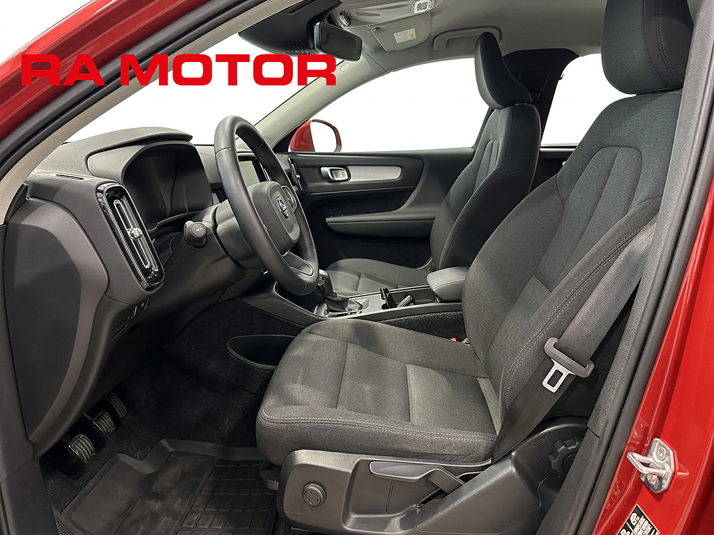 Volvo XC40 T3 Momentum | Värmare | VOC | PDC | Drag | En Ägare 2020