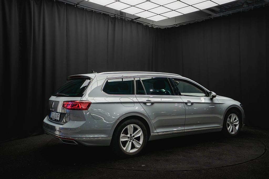Volkswagen Passat TDI 4M PANO D-VÄRMARE DRAG KAMERA MATRIX 1-ÄGARE MOMS