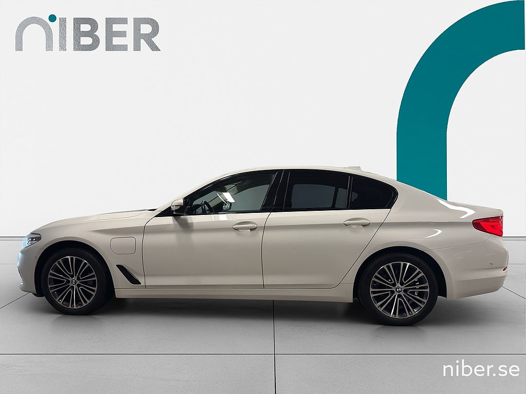 BMW 530e xDrive, Sportline, 2 brukare, Nyservad