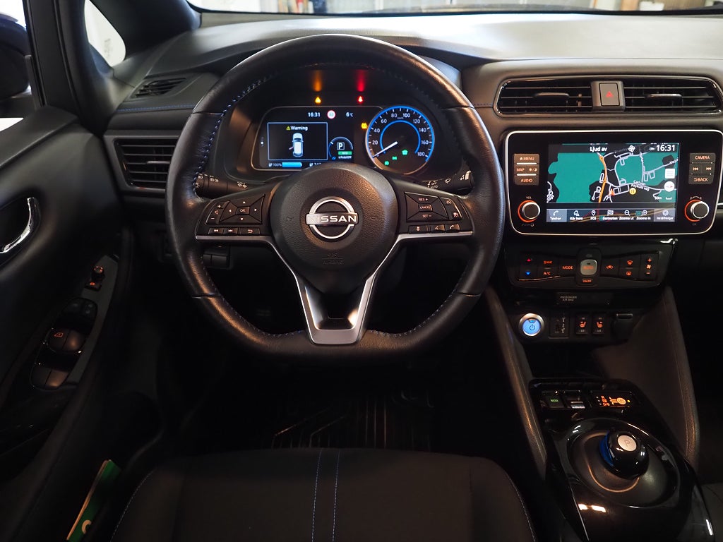 Nissan Leaf N-Connecta | 40kwh | 360° kamera | Värmepump | 2023