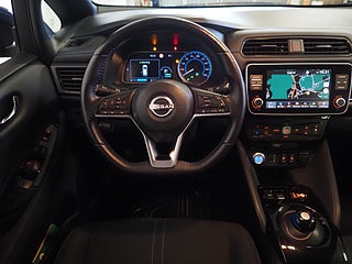 Halvkombi Nissan Leaf 11 av 21