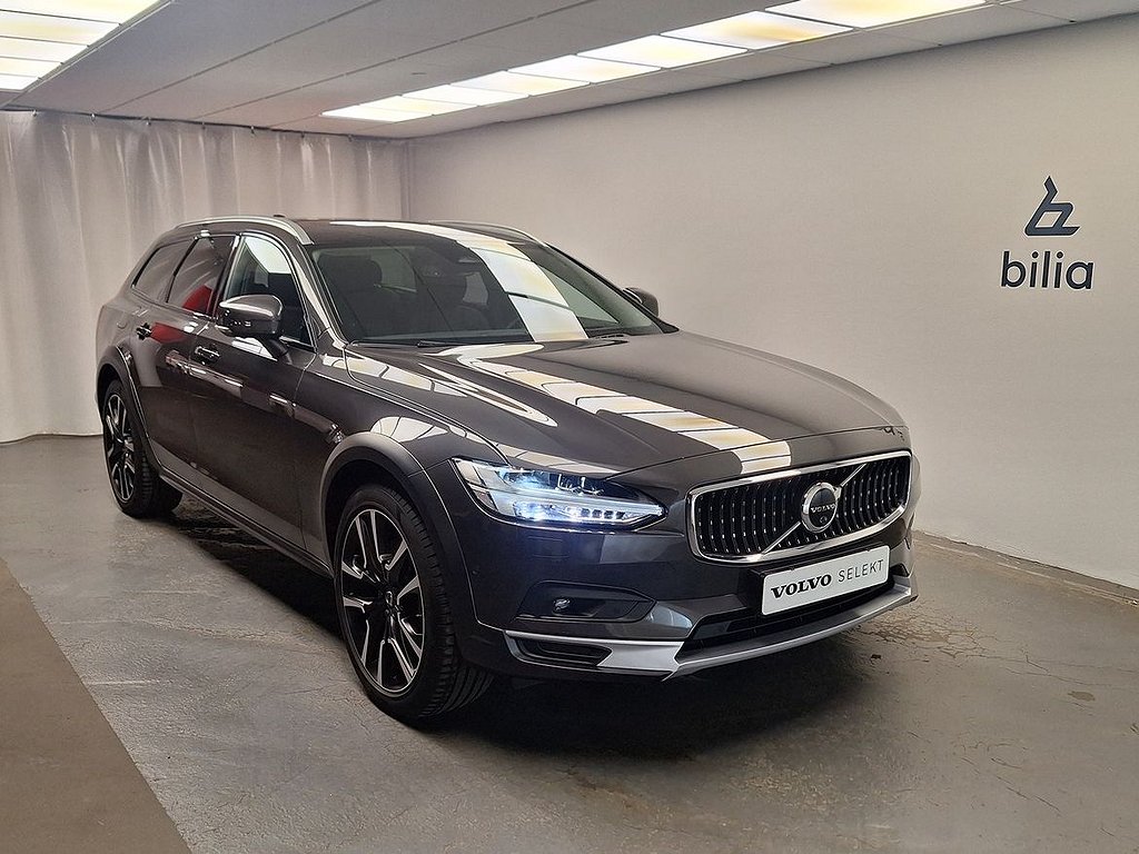 Volvo V90 Cross Country B4 AWD Diesel Ultimate / 360kamera / Heads Up Display / Google /