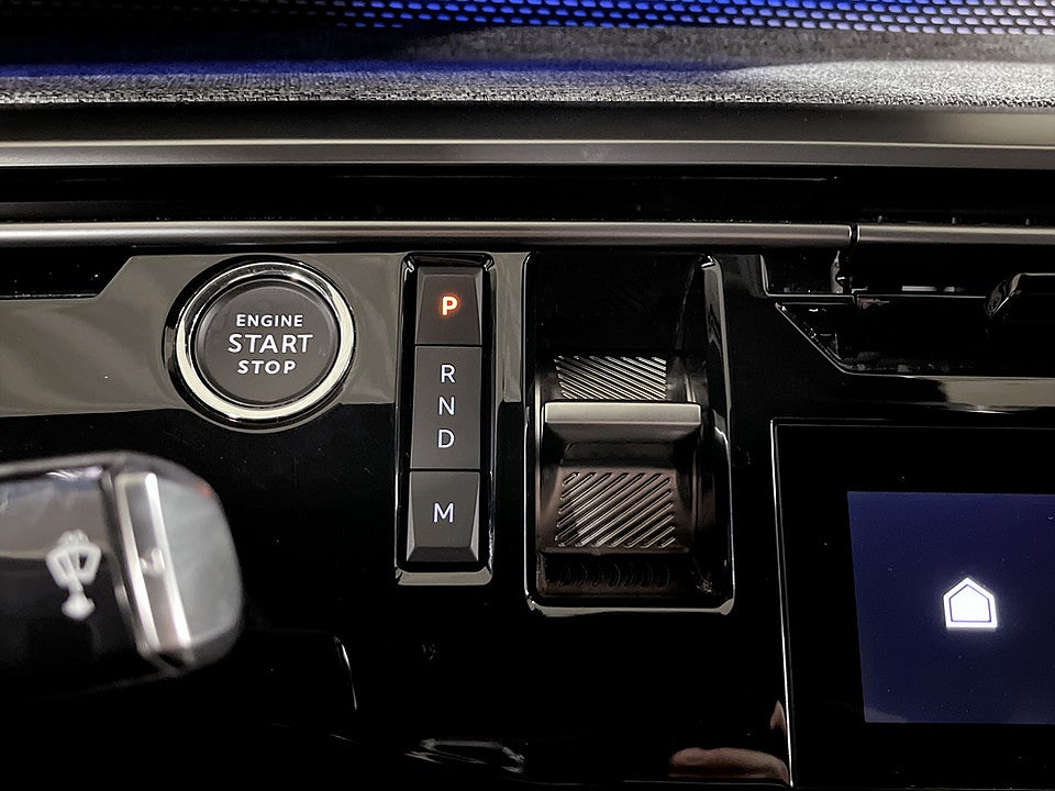 Bild på Peugeot 5008 GT Hybrid 145hk Aut 7-SITS B-KAMERA CARPLAY