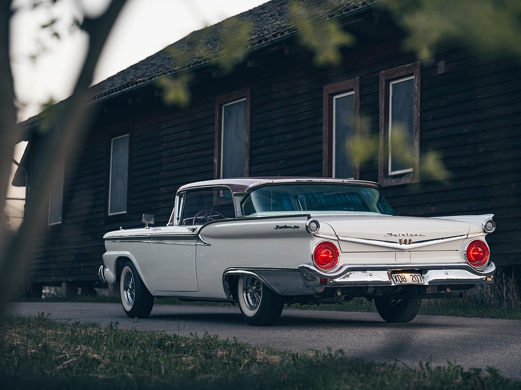 Ford Fairlane 500 Town Victoria Coupé