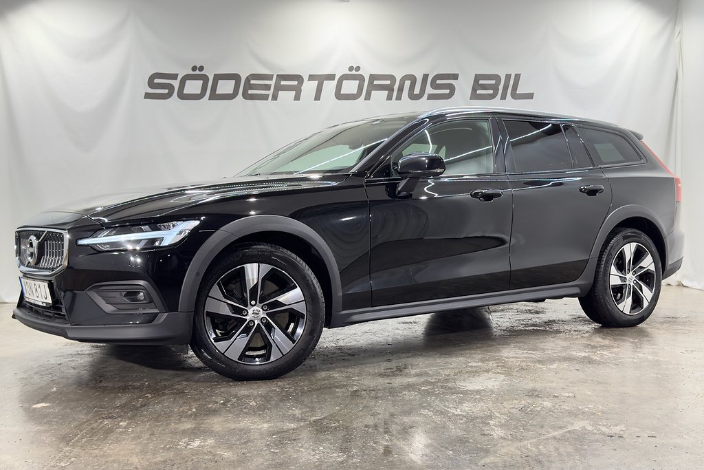 Volvo V60 Cross Country B4 AWD VOC VÄRMARE GPS KAMERA MOMSBIL