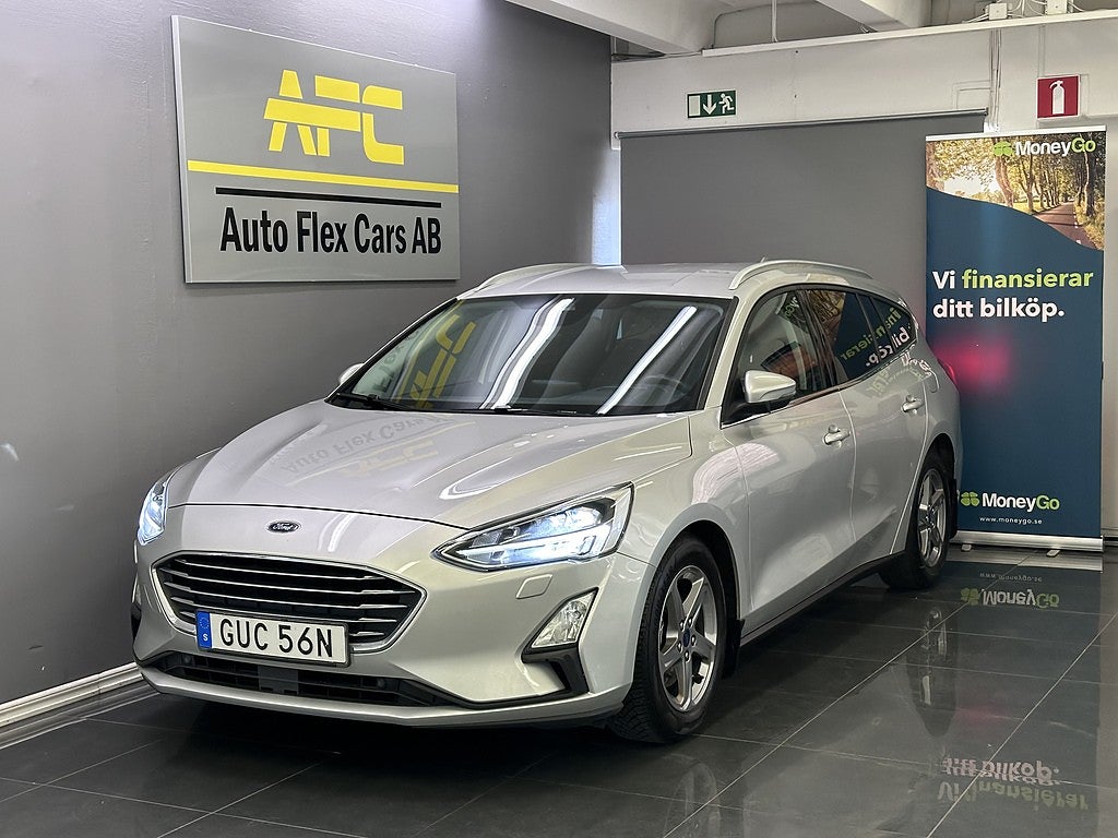 Ford Focus Kombi 1.0 EcoBoost Titanium Plus | HUD | VÄRMARE | DRAG