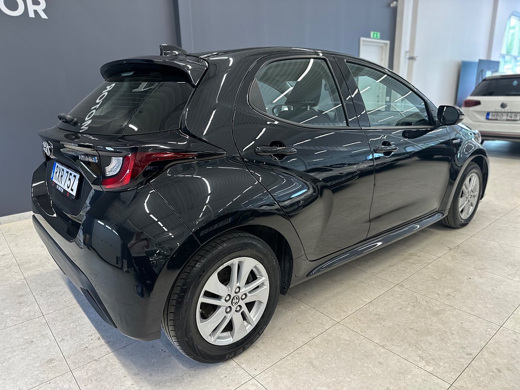 Toyota Yaris Hybrid CVT Active 4,99% /B-Kamera/RattVärme