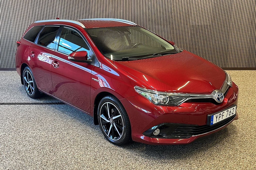 Toyota Auris Touring Sports Hybrid e-CVT Intense Edition