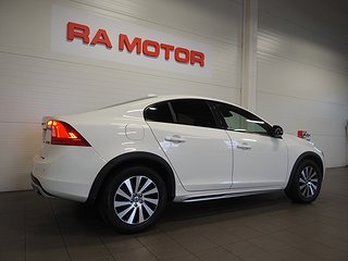 Sedan Volvo S60 Cross Country 6 av 24