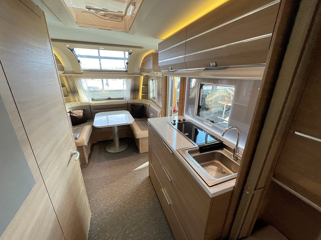 Adria Adora 542 UL / ALDE / Långbädd / Markis /  - Adria