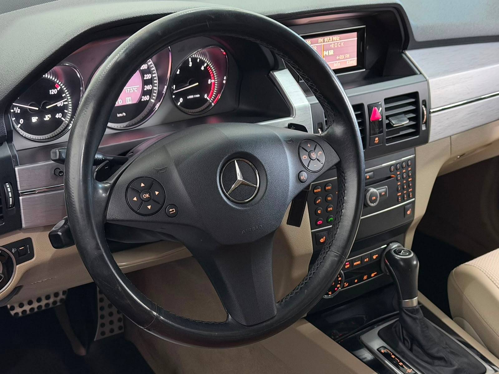 Mercedes-Benz GLK 2011, bild 2/46