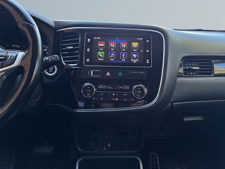 Mitsubishi Outlander PHEV CVT SoV-Däck/Rattvärm/Psens/Drag/Kamera/MoK – bild 11