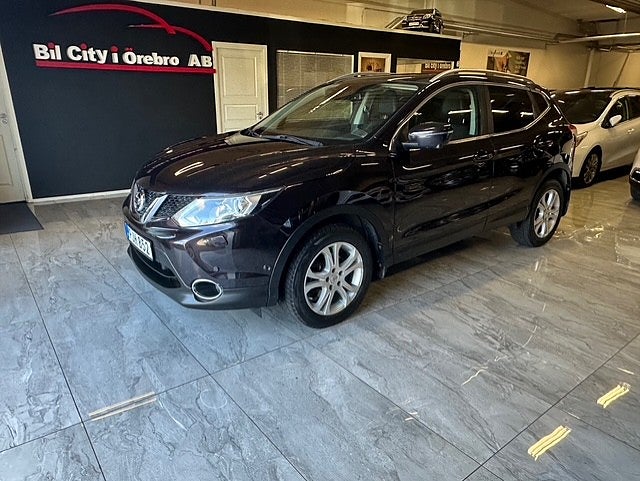 Nissan Qashqai 1.6 dCi (130hk) XTRONIC-CVT Låga Mil / B-Kamera / GPS / Nyservad