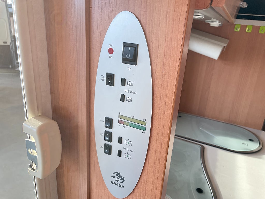 Knaus Sun TI 650 /Dubbla batterier/Fint skick/Kamera/Stödben/4 bältad - Knaus