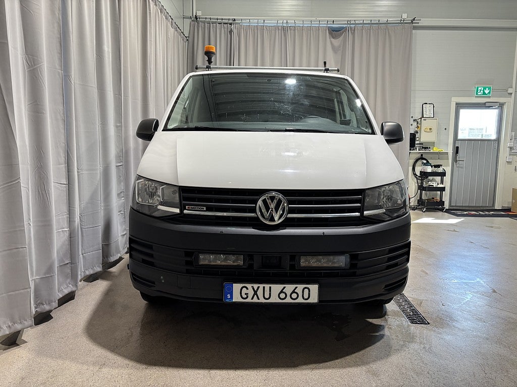 Volkswagen Transporter T30 2.0 TDI BMT 4Motion BKam Drag Värmare Moms