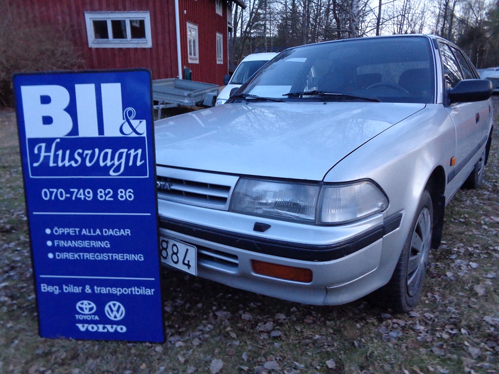 Toyota Carina LB 2.0 NYBES/NY KAMREM MM/SKATTEFRI/VÄLV/INBYTE/FINANS