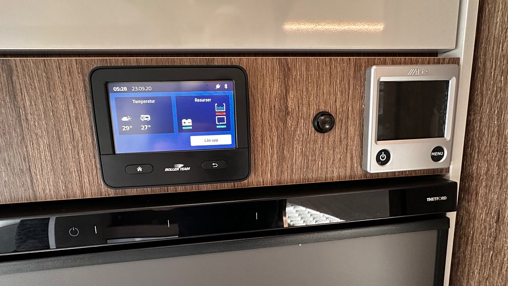 Ci Magis 82 XT Automat 8G, Alde värme, långbädd, taksäng mm. thumbnail