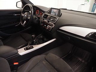 Halvkombi BMW 118I 14 av 20