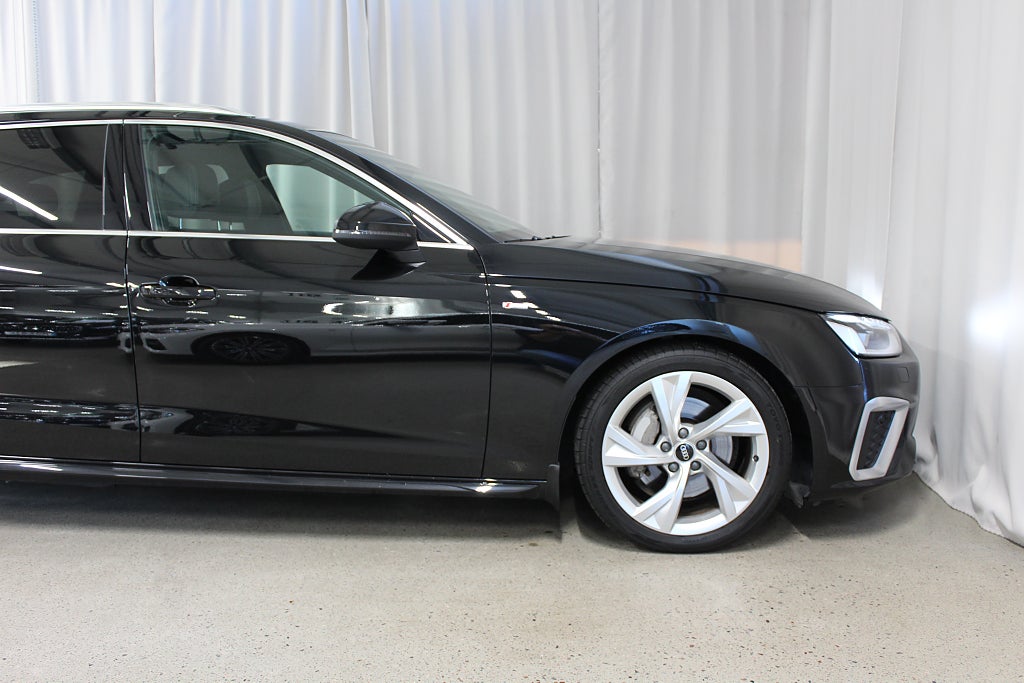 Audi A4 40 TDI quattro S-Line, Drag, Värmare, B&O 3,99% Ränta