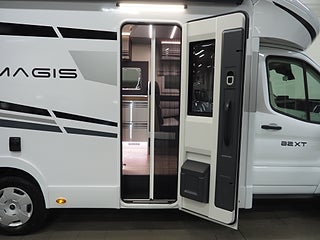 Husbil-halvintegrerad Ci Magis 82 XT 4 av 21