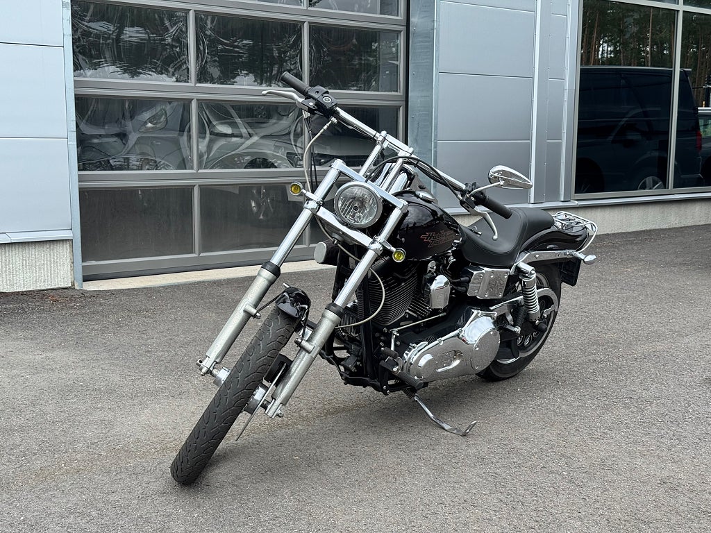 Harley-Davidson FXDWG Dyna Wide Glide 1640 NYSERVAD NYBESIKTAD BRA SKICK