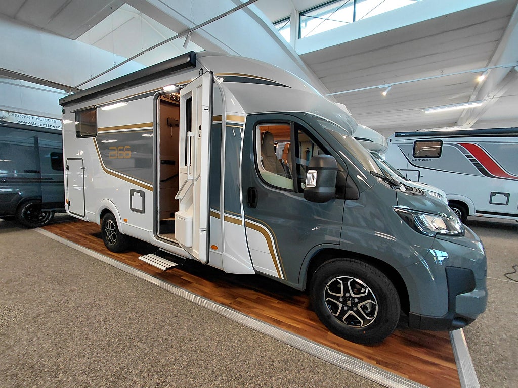 Bürstner B66 TD 690G AC bodel solcell. Omg. leverans