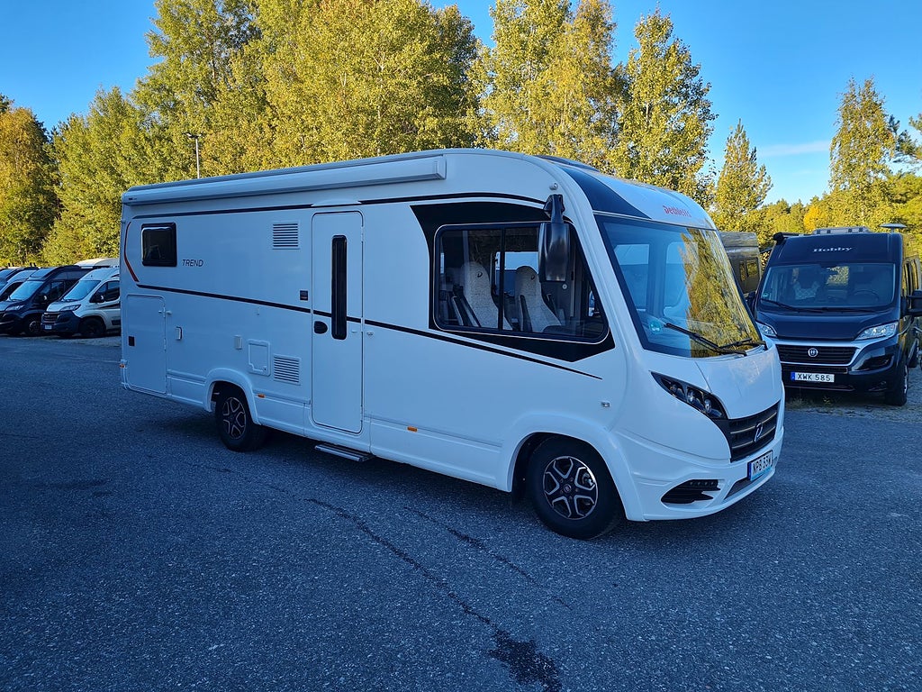 Dethleffs I 7057 EB  långbädd, ugn, 180 hk, automat