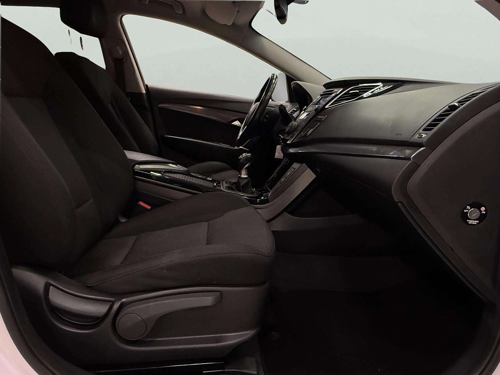 Hyundai i40 cw 1.6 GDI Active Plus 1 Ägare 12300 mil - miniatyr 13